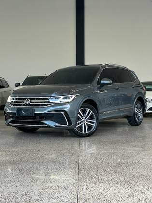 VOLKSWAGEN TIGUAN 2.0 300 TSI GASOLINA ALLSPACE R-LINE AUTOMÁTICO VOLKSWAGEN TIGUAN 2.0 300 TSI GASOLINA ALLSPACE R-LINE AUTOMÁTICO